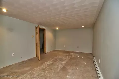 1231 Mowery St, Old Forge, PA 18518 photo 38