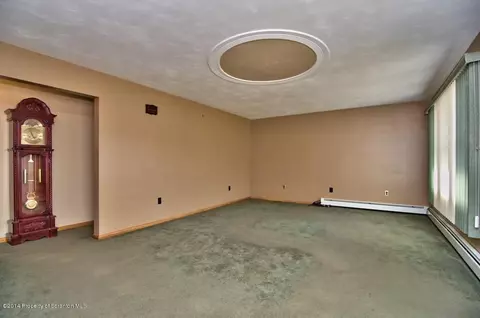 1231 Mowery St, Old Forge, PA 18518 photo 9