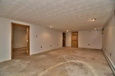 1231 Mowery St, Old Forge, PA 18518 photo 43