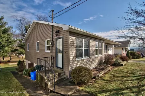 1231 Mowery St, Old Forge, PA 18518 photo 16