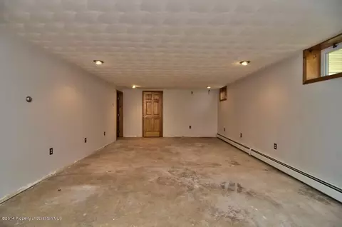 1231 Mowery St, Old Forge, PA 18518 photo 42