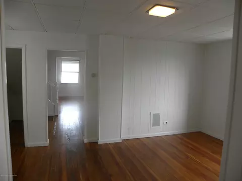 623 Hampton St, Scranton, PA 18504 photo 10