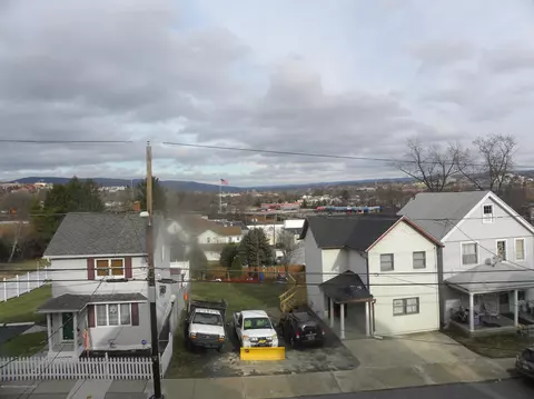 623 Hampton St, Scranton, PA 18504 photo 3