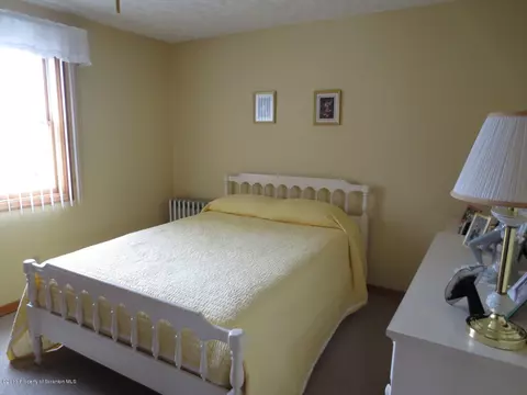 809 S Webster Ave, Scranton, PA 18505 photo 9