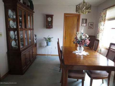 809 S Webster Ave, Scranton, PA 18505 photo 6