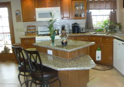 515 Raspberry Rd, Duryea, PA 18642 photo 3