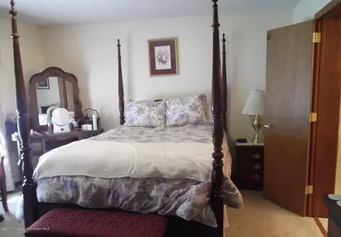 515 Raspberry Rd, Duryea, PA 18642 photo 6