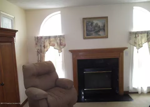 515 Raspberry Rd, Duryea, PA 18642 photo 4