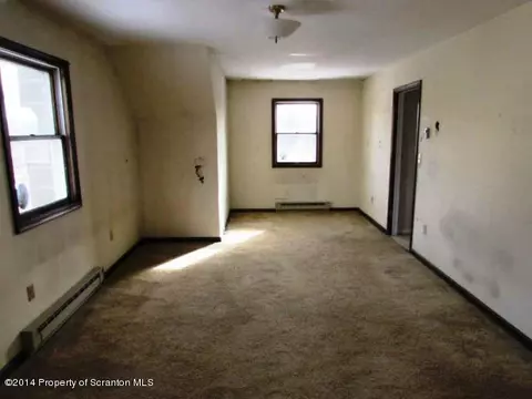 396 N Keyser Ave, Scranton, PA 18504 photo 7