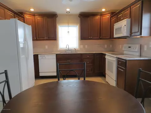 210 Spring St, Scranton, PA 18508 photo 11