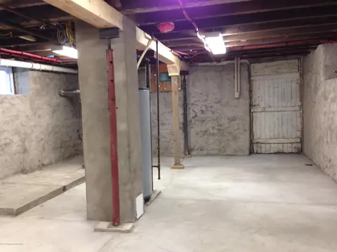 210 Spring St, Scranton, PA 18508 photo 39