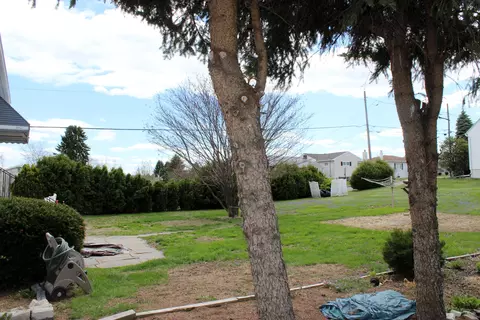 502 W Grace St, Old Forge, PA 18518 photo 23