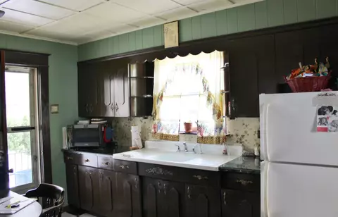 502 W Grace St, Old Forge, PA 18518 photo 3