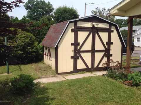 1041 Springbrook Ave, Moosic, PA 18507 photo 8