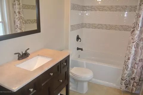 449 Center St, Old Forge, PA 18518 photo 4