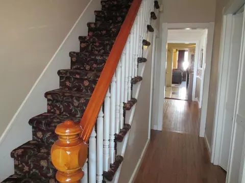 113 Smith St, Dunmore, PA 18512 photo 5