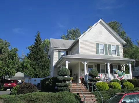 113 Smith St, Dunmore, PA 18512 photo 1