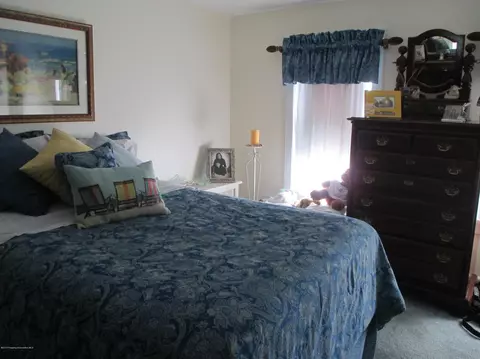 113 Smith St, Dunmore, PA 18512 photo 9