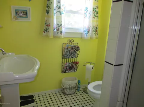 113 Smith St, Dunmore, PA 18512 photo 12