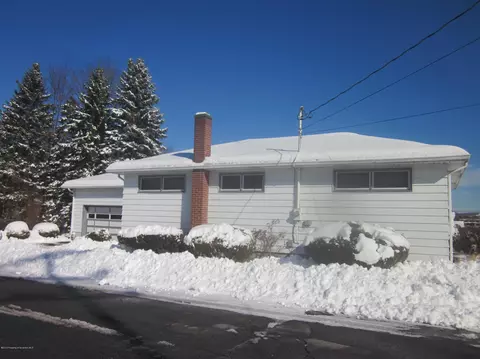 187 Drakes Ln, Old Forge, PA 18518 photo 2