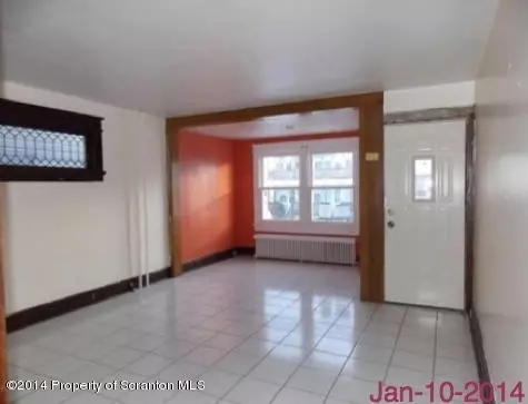 415 Carleton Ave, Hazleton, PA 18201 photo 3