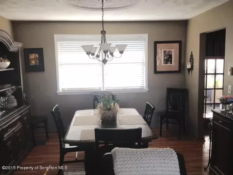 133 Apache Dr, Old Forge, PA 18518 photo 9