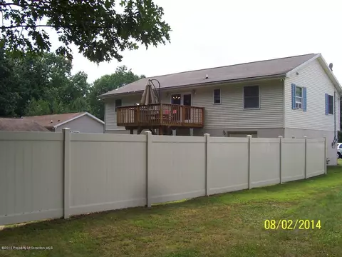 605 Loop Ave, Scranton, PA 18508 photo 2