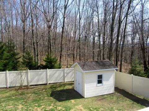 605 Loop Ave, Scranton, PA 18508 photo 24