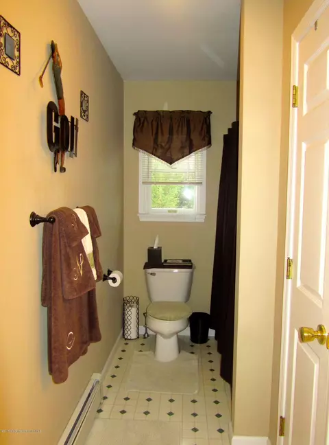 605 Loop Ave, Scranton, PA 18508 photo 11