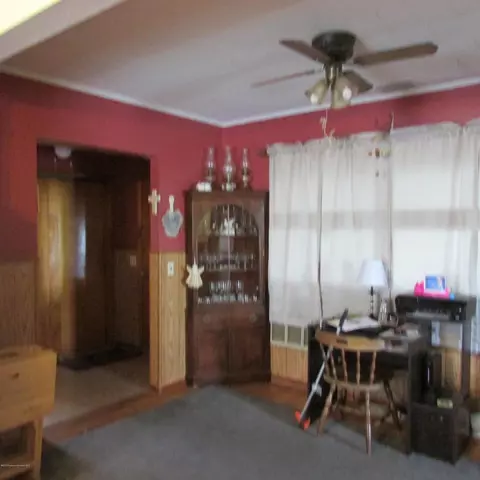 952 E Drinker St, Dunmore, PA 18512 photo 6
