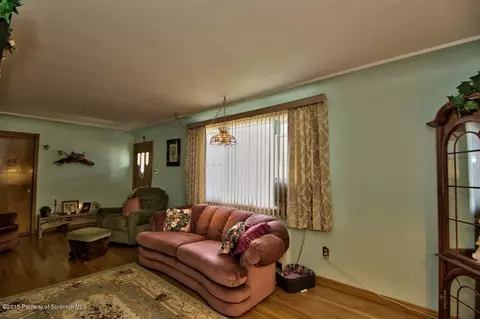 342 Sussex St, Old Forge, PA 18518 photo 8