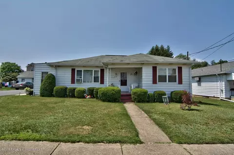 342 Sussex St, Old Forge, PA 18518 photo 3
