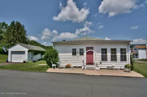 342 Sussex St, Old Forge, PA 18518 photo 4