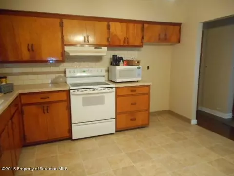 130 Foley St, Old Forge, PA 18518 photo 3