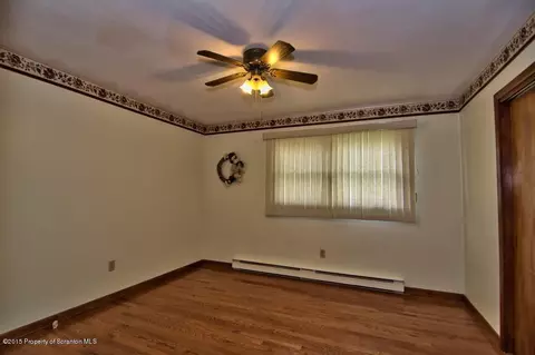 110 Apache Dr, Old Forge, PA 18518 photo 16