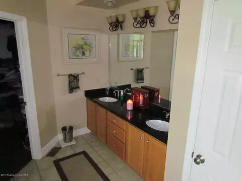 121 Ryan Dr, Moosic, PA 18507 photo 9