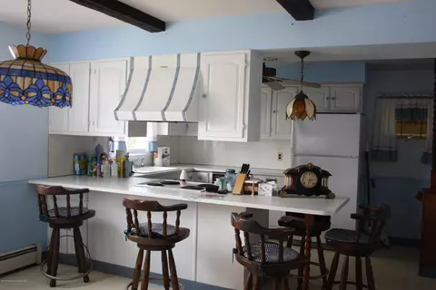 232 Walnut St, Moosic, PA 18507 photo 3