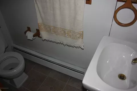 232 Walnut St, Moosic, PA 18507 photo 7