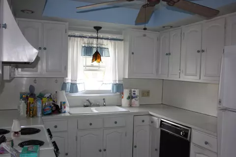 232 Walnut St, Moosic, PA 18507 photo 4