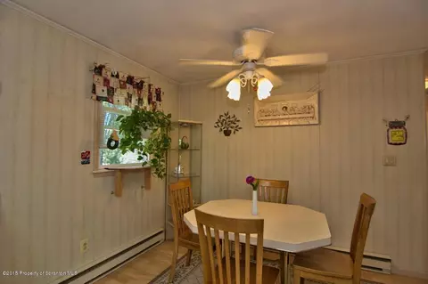 100 Stonecrest Dr, Moosic, PA 18507 photo 9