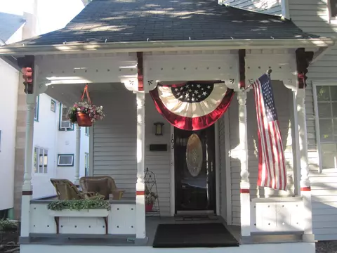 103 Cherry St, Dunmore, PA 18512 photo 2