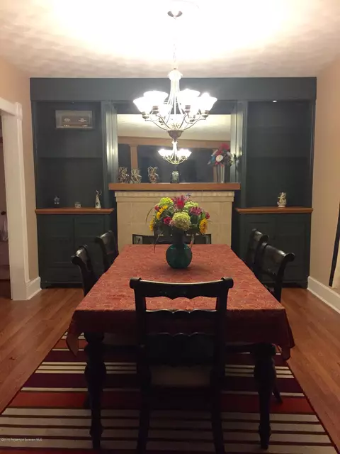 103 Cherry St, Dunmore, PA 18512 photo 7