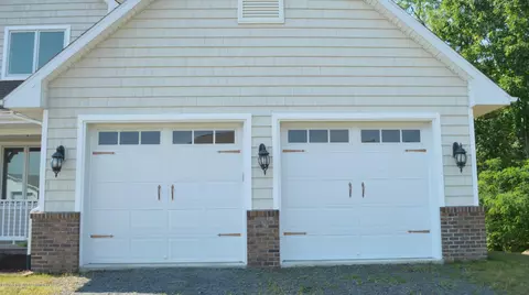 104 Tudy Ln, Olyphant, PA 18447 photo 2