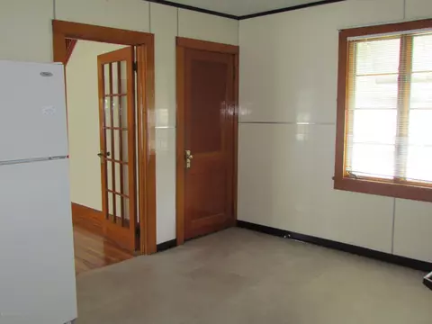 707 E Grant St, Olyphant, PA 18447 photo 5