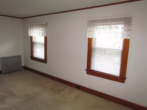 707 E Grant St, Olyphant, PA 18447 photo 16