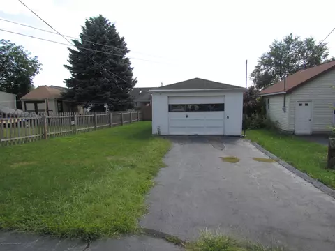 707 E Grant St, Olyphant, PA 18447 photo 20