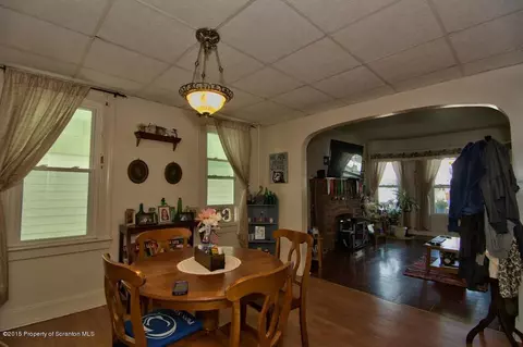 632 Hickory St, Scranton, PA 18505 photo 6