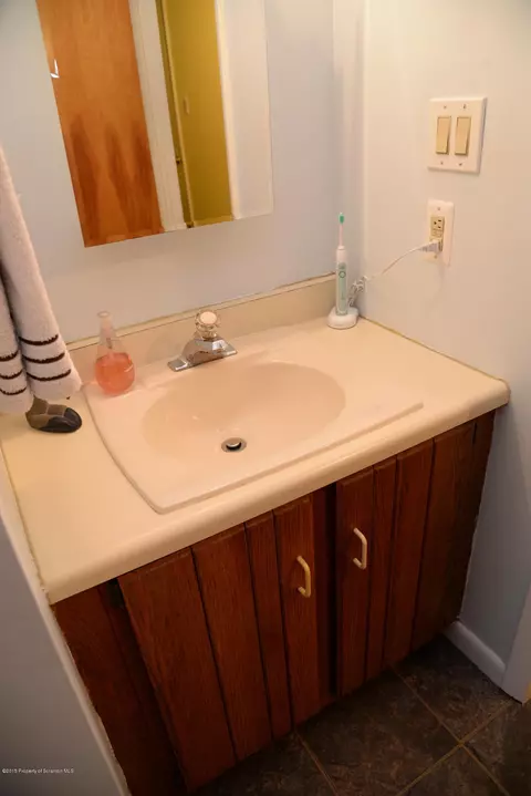604 E Scott St, Olyphant, PA 18447 photo 14