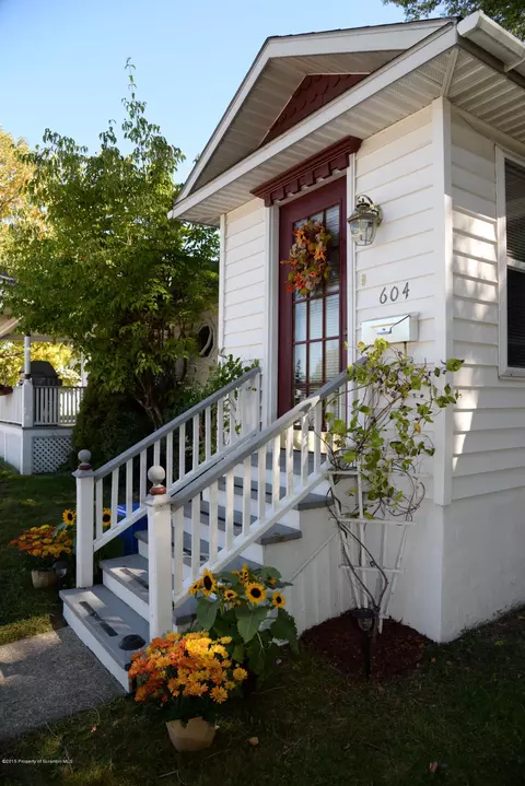 604 E Scott St, Olyphant, PA 18447 photo 2