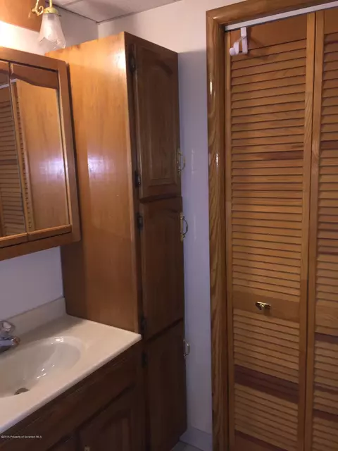 834 E Scott St, Olyphant, PA 18447 photo 16
